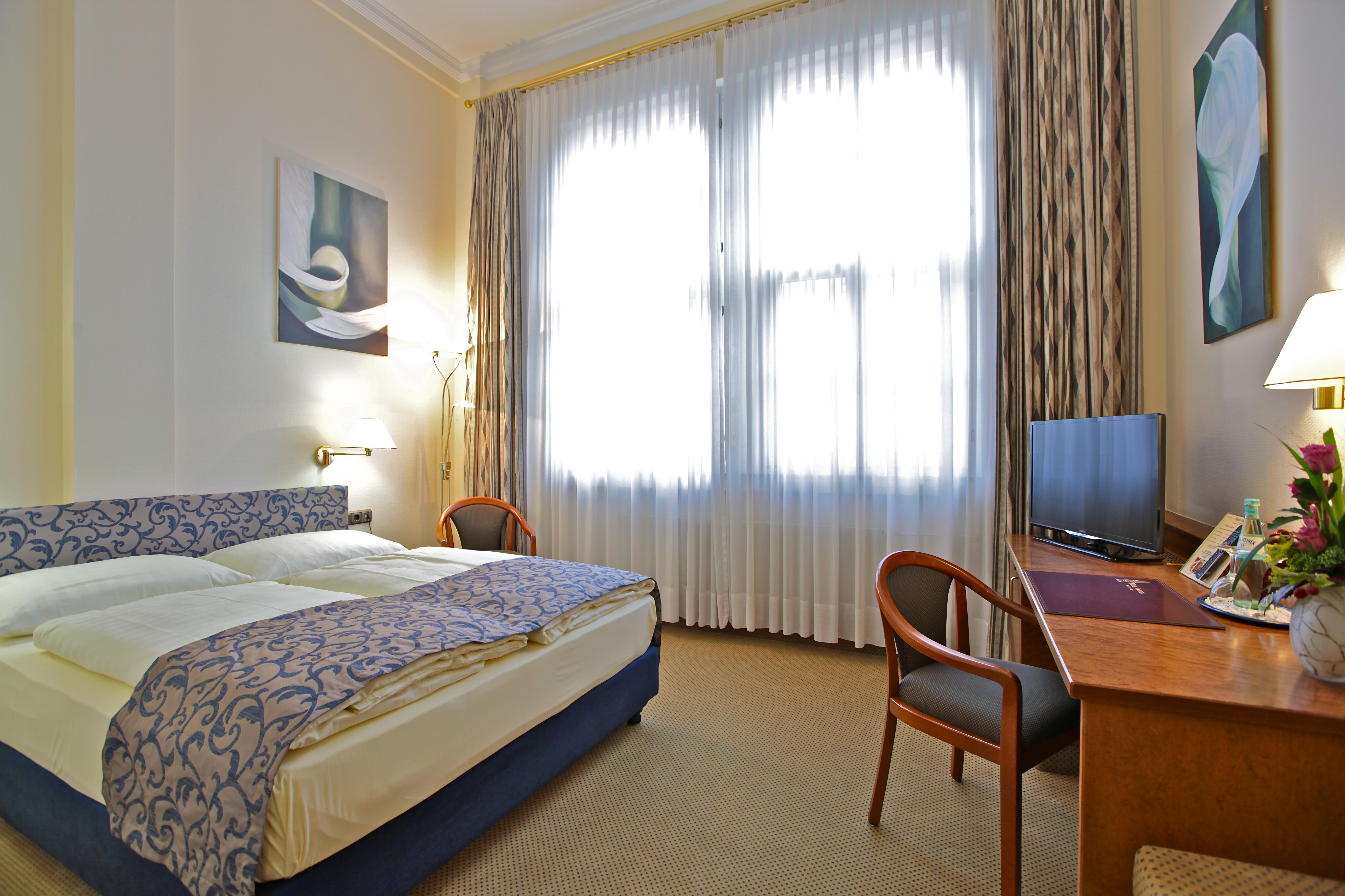 Hotel Viktoria Colonia Esterno foto