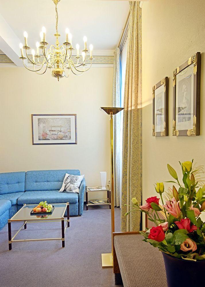 Hotel Viktoria Colonia Esterno foto