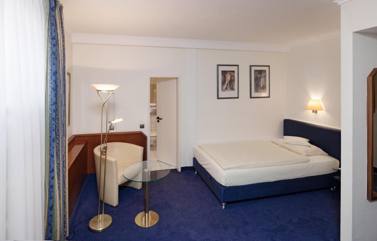 Hotel Viktoria Colonia Esterno foto