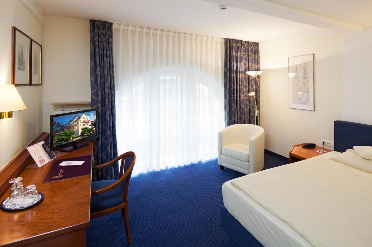 Hotel Viktoria Colonia Esterno foto